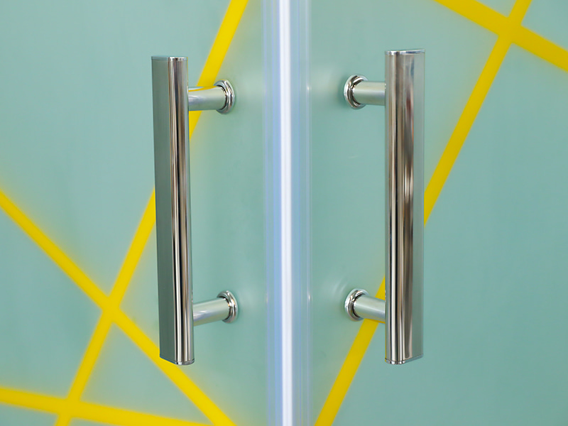 RE klizna tuš kabina, mat kaljeno staklo s tiskom, zlatni aluminijski profil, ručka s dvostrukim rupama, s pladnjem RE klizna tuš kabina, mat kaljeno staklo s tiskom, zlatni aluminijski profil, ručka s dvostrukim rupama, s pladnjem