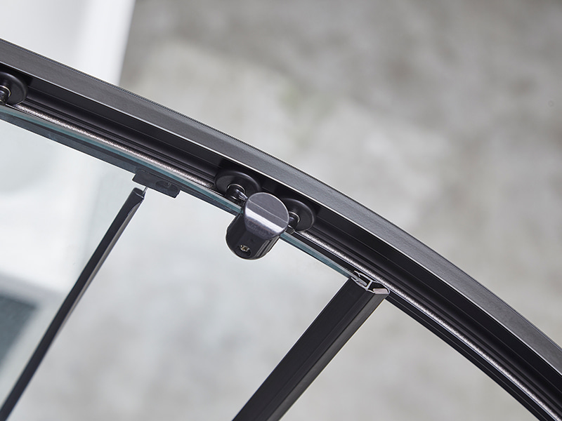 SE klizna staklena vrata za tuš kabinu, crni aluminijski profil SE klizna staklena vrata za tuš kabinu, crni aluminijski profil