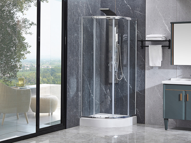 Klizna tuš kabina SE s kromiranim aluminijskim profilom za kupaonicu Klizna tuš kabina SE s kromiranim aluminijskim profilom za kupaonicu