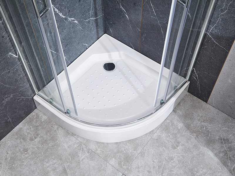 Klizna tuš kabina SE s kromiranim aluminijskim profilom za kupaonicu Klizna tuš kabina SE s kromiranim aluminijskim profilom za kupaonicu