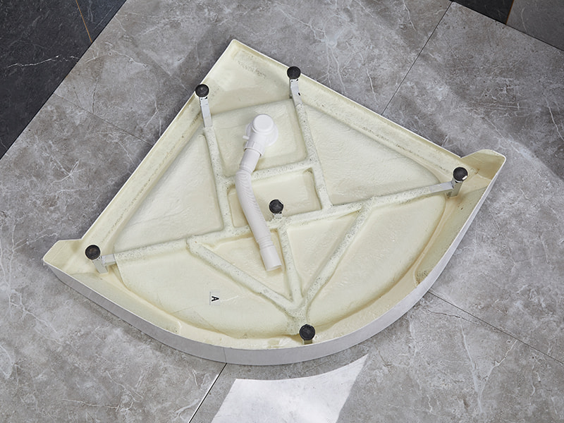 Klizna tuš kabina SE s kromiranim aluminijskim profilom za kupaonicu Klizna tuš kabina SE s kromiranim aluminijskim profilom za kupaonicu